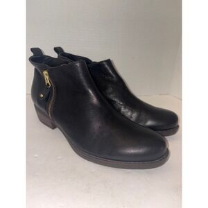Eric Michael Black Leather Side Zip Ankle Boots Women Size 40 Made in Spain